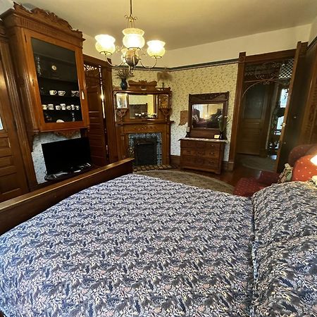 Innisfree Bed & Breakfast Саут-Бенд Экстерьер фото