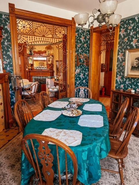 Innisfree Bed & Breakfast Саут-Бенд Экстерьер фото